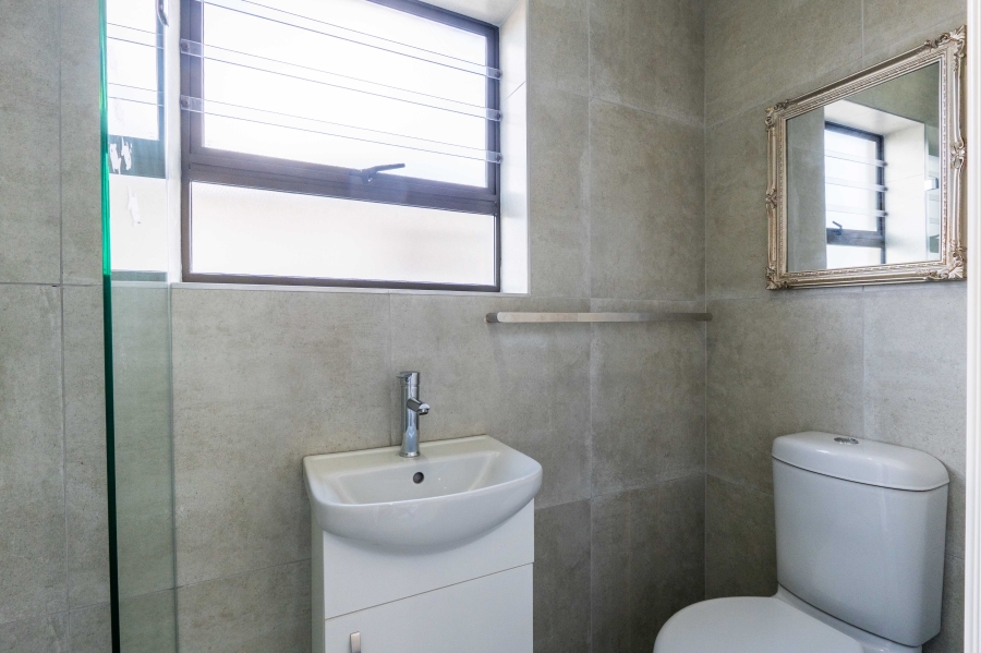 4 Bedroom Property for Sale in Seemeeu Park Western Cape